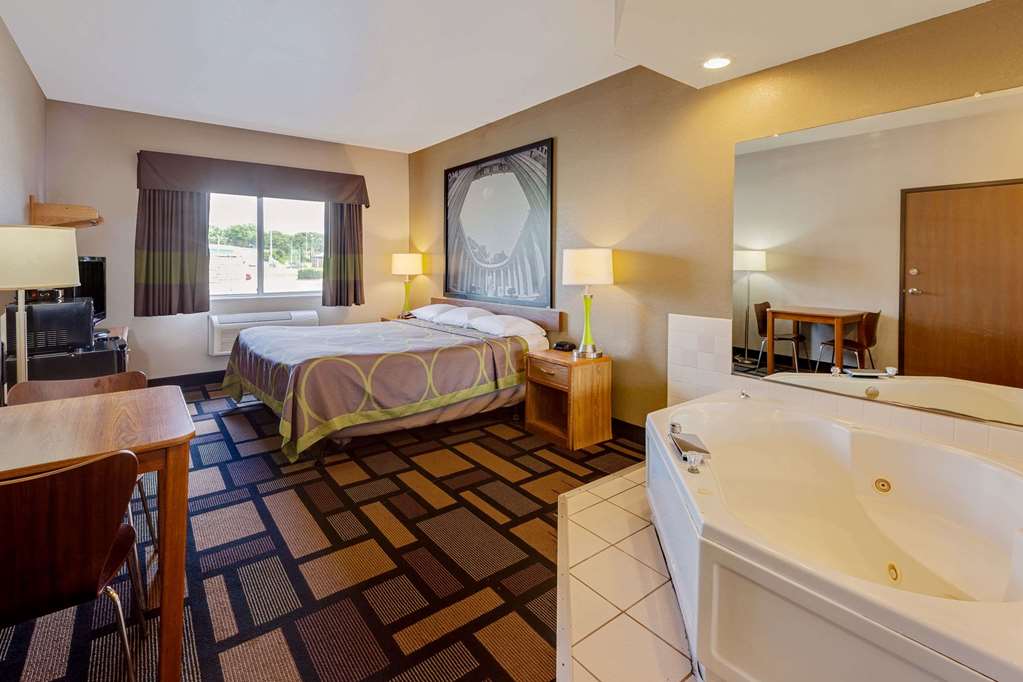Super 8 by Wyndham Akron S Green Uniontown OH - photo 12