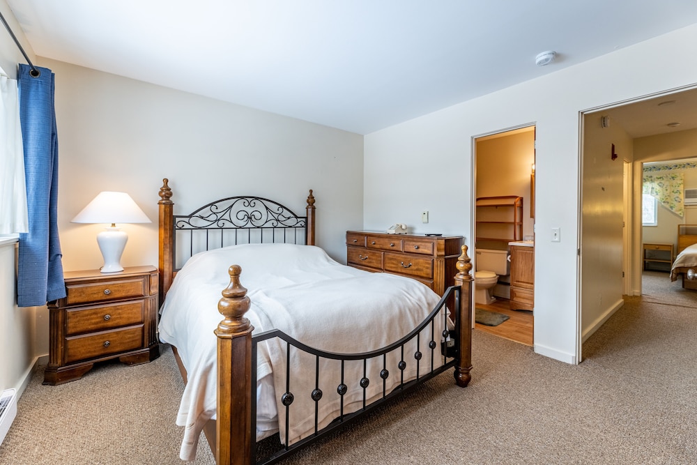 Smugglers' Notch Resort Private Suites - photo 35