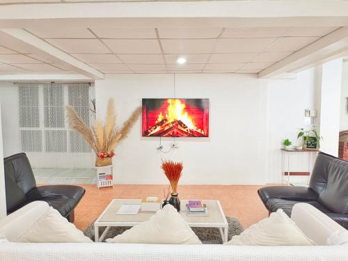 Getaway Villa Bangkok 4 Bedroom 6 Beds and 5 Bathroom