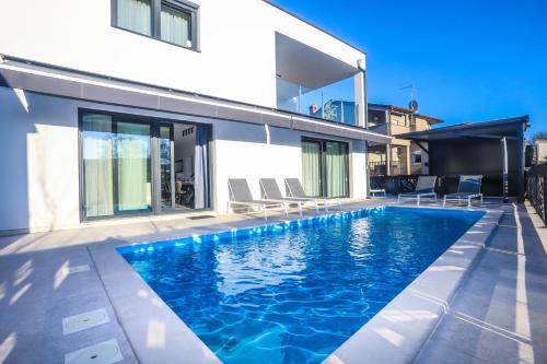 Luxury modern Villa Keti Private Pool & Garden — 4-Star Luxury Hotel in Porec, Croatia