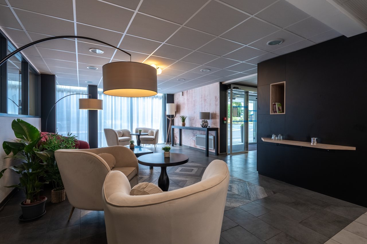 Nemea Appart Hotel Quai Victor Tours Centre in Tours, France