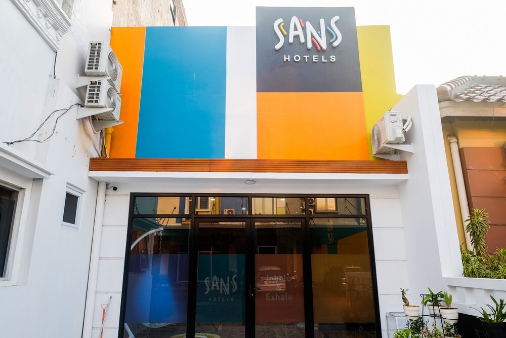 Sans Hotel City Park Medoho Semarang in Semarang, Indonesia