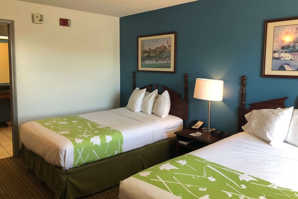 Baymont By Wyndham Roanoke Rapids - photo 9