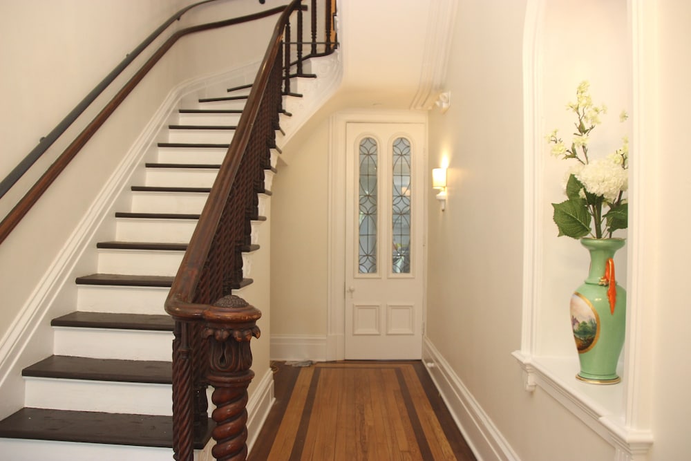 Governor's Mansion Inn and Cafe - photo 20