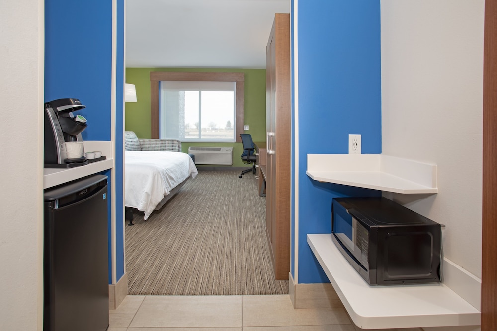 Holiday Inn Express & Suites Goodland I 70 an IHG hotel - photo 32