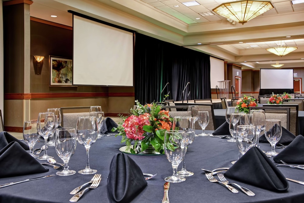 Embassy Suites Little Rock - photo 83