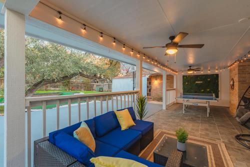 Beautiful Texas Ranch house Game Room & Minigolf — 4-Star Luxury Hotel in San Antonio, United States
