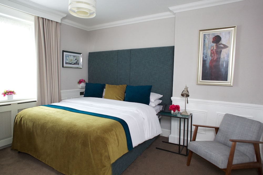 Hayes Hotel