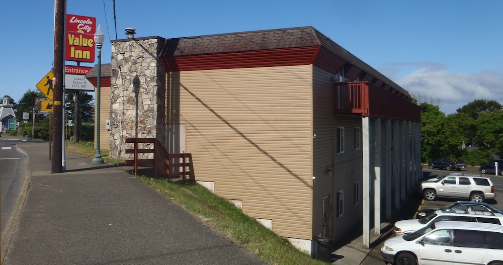 Coastal Inn by OYO Lincoln City Oregon Coast Hwy - featured photo