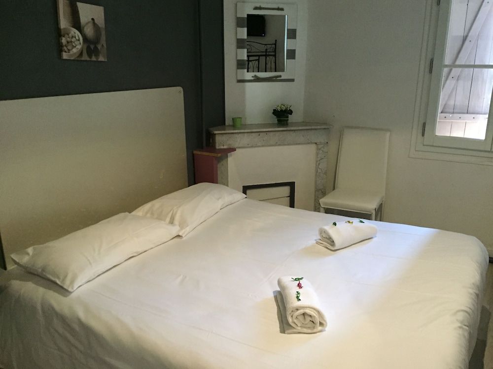 Hôtel Restaurant Le 8 — hotel in Mandelieu-La-Napoule
