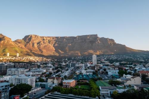 2 Bedroom Apartment in Cape Town CBD