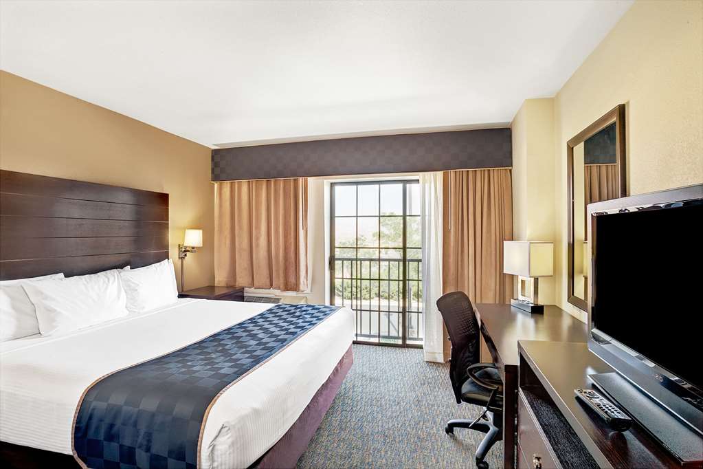 Days Inn & Suites by Wyndham Page Lake Powell - photo 9