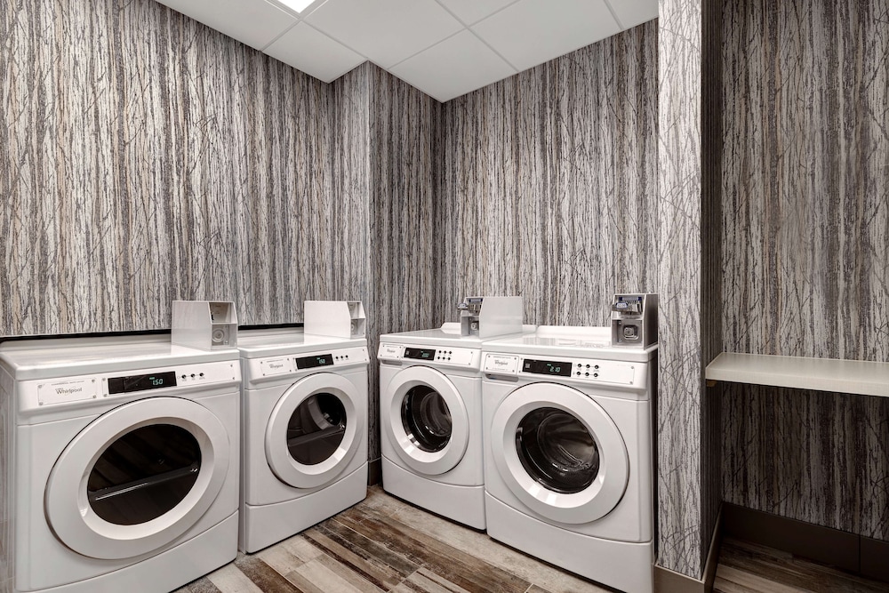 Homewood Suites by Hilton Oak Creek Milwaukee - photo 30
