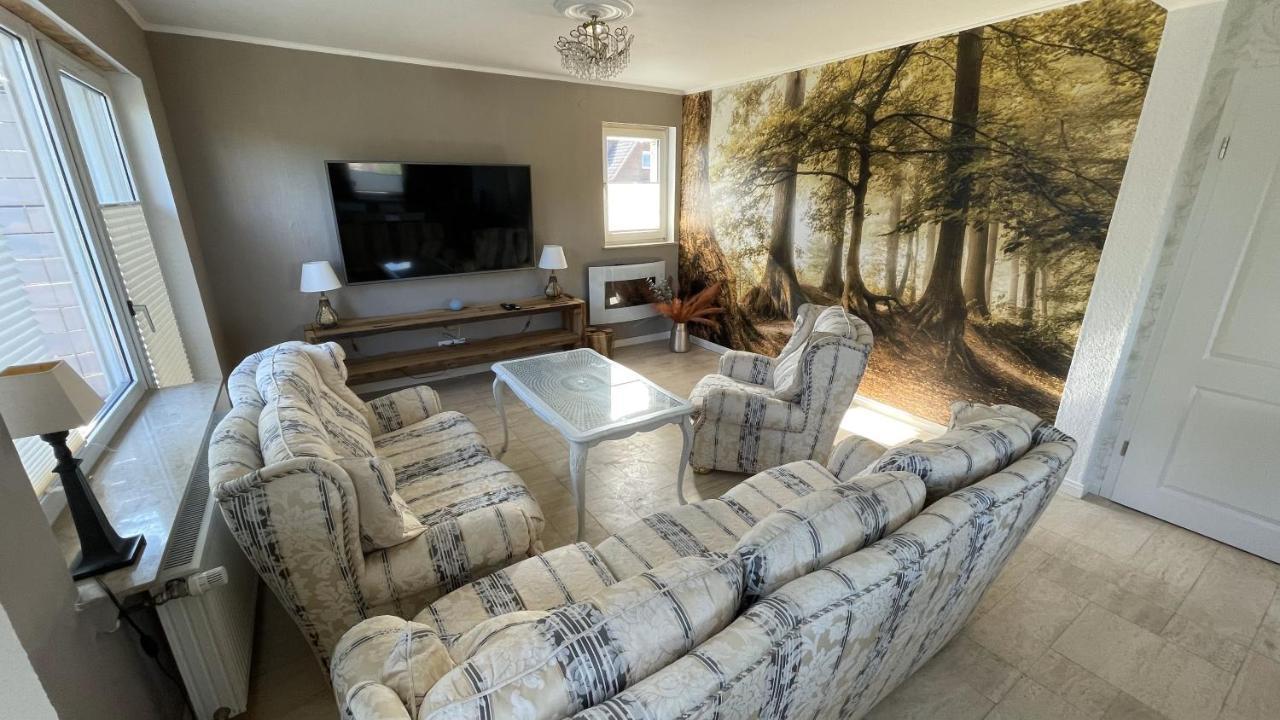 Ferienhaus Platzhirsch in Bad Hersfeld mit Garten 2 Bäder 3 Schlafzimmer & Küche gratis Parkplätze in Bad Hersfeld, Germany