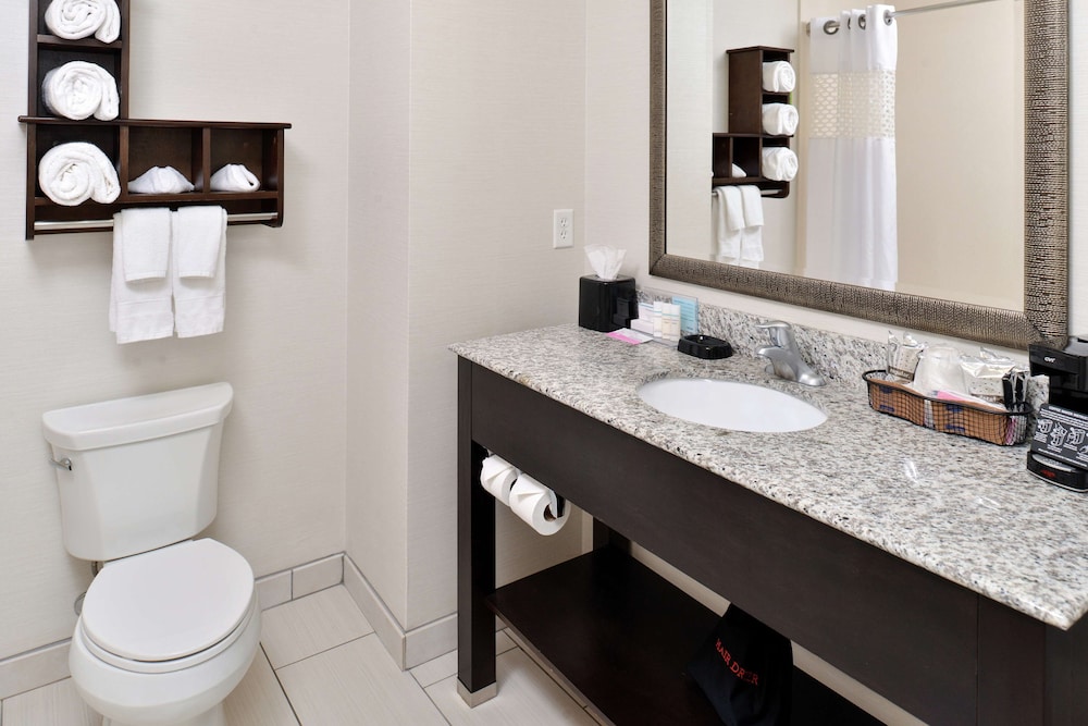 Hampton Inn Middletown - photo 36