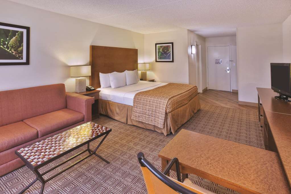 La Quinta Inn & Suites by Wyndham Danbury - photo 28