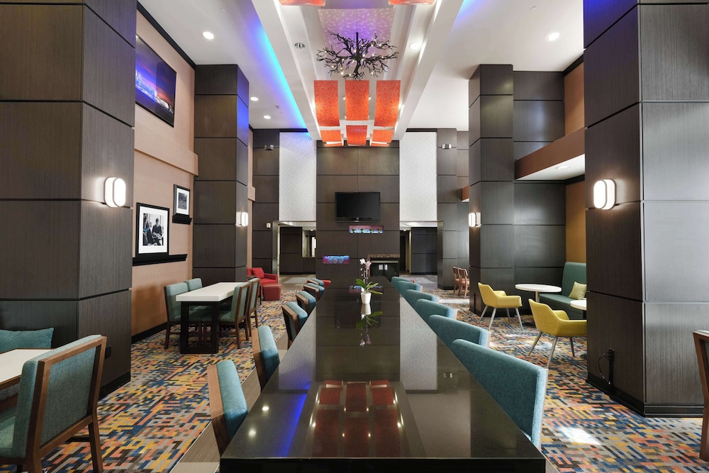 Hampton Inn & Suites Tulsa Central - photo 3