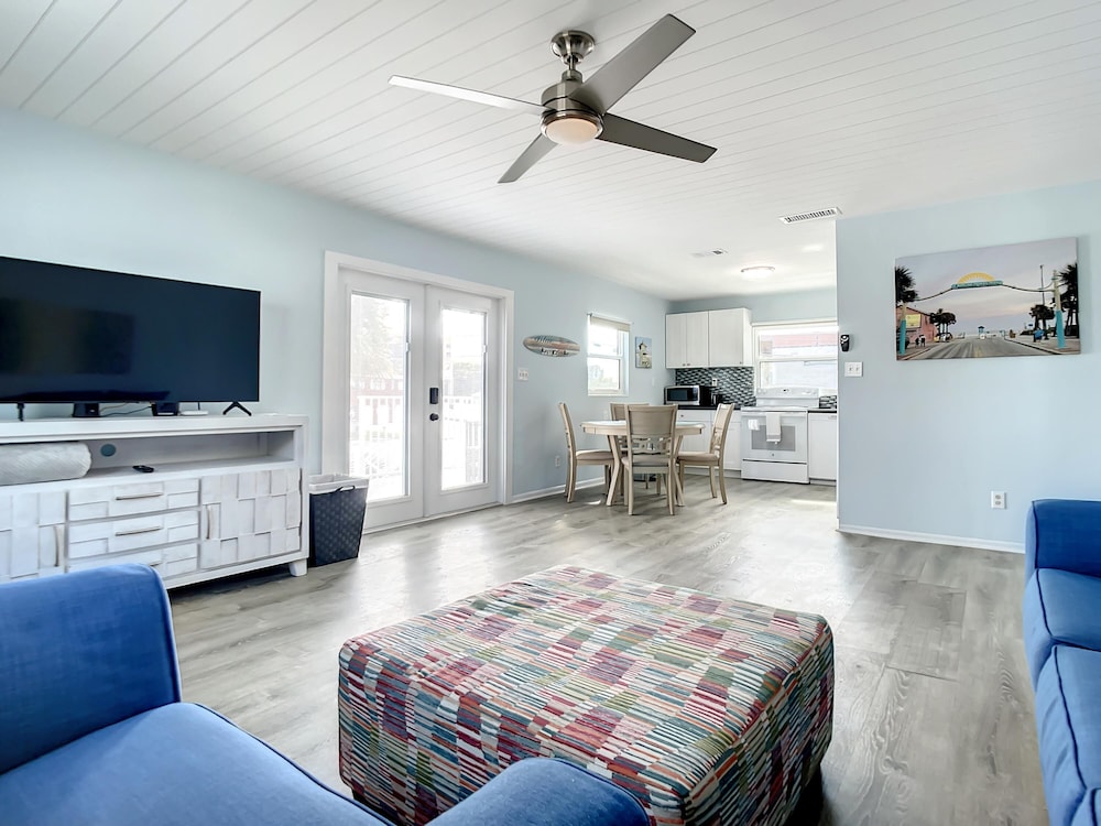 One Piece Duplex with Pool 2 Minutes from Beach Flagler Avenue - photo 8