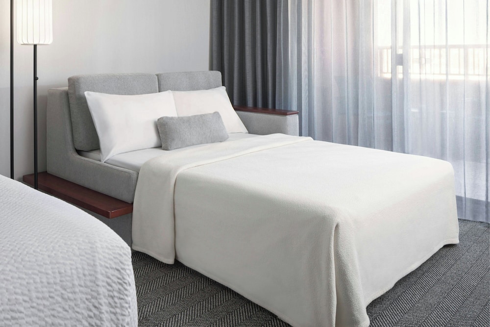 Courtyard by Marriott Farmington - photo 7