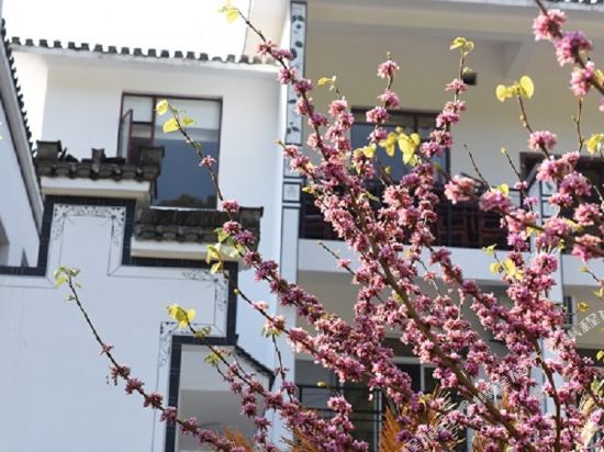 Wolongtan Hotel — hotel in Fuliang