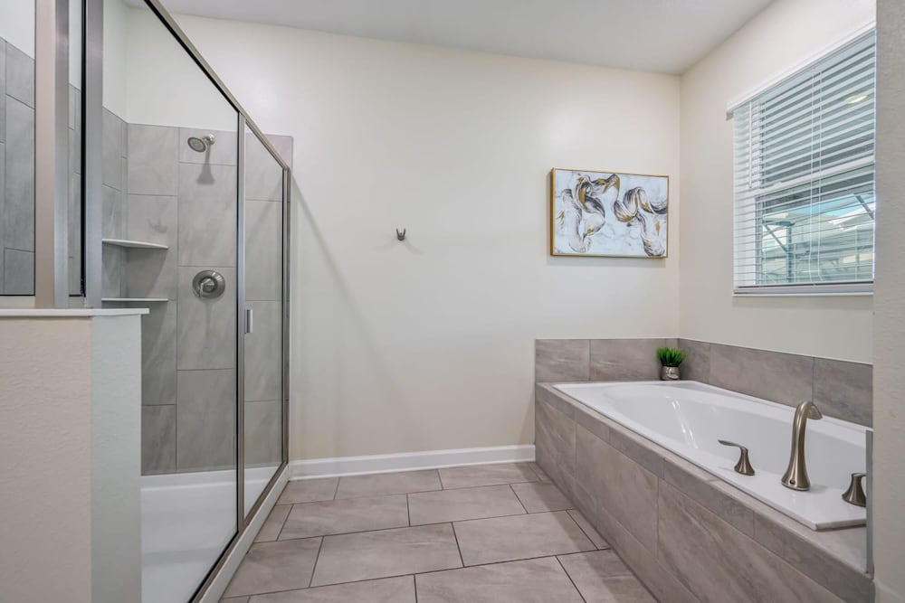 Family Paradise Space Themed Perfect Location - photo 21