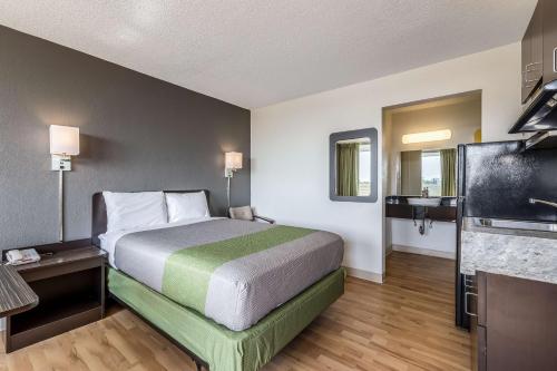 Concorde Inn Suites Pekin - photo 42