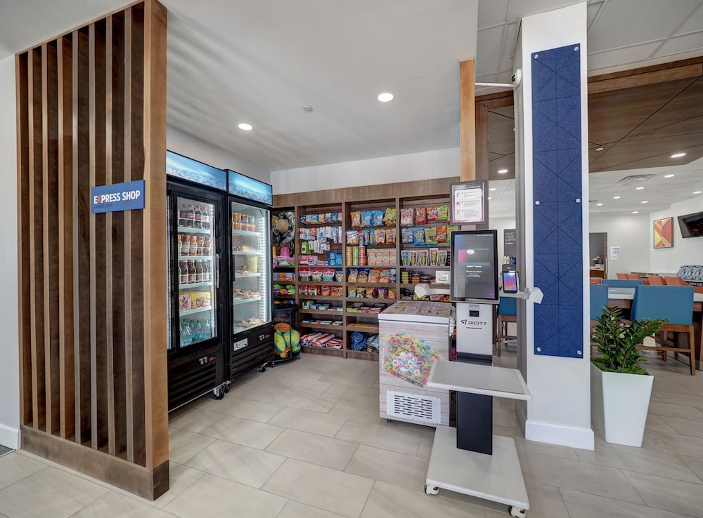 Holiday Inn Express Corpus Christi Beachfront by IHG - photo 39