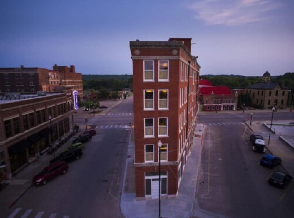 Frontier Hotel Pawhuska - photo 31