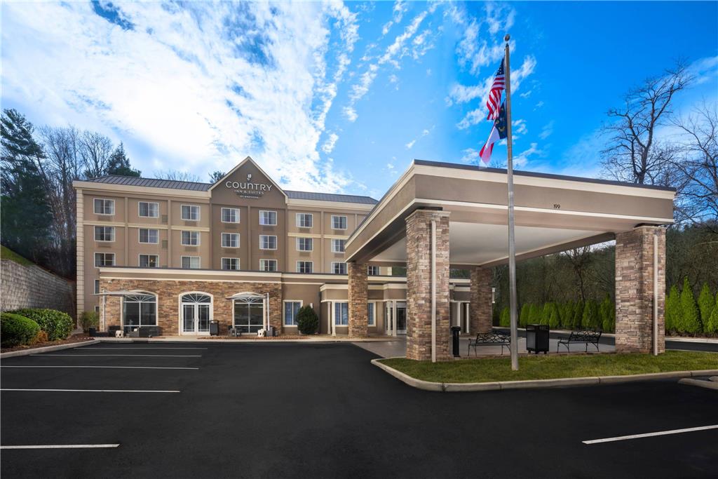 La Quinta Inn & Suites by Wyndham Asheville Downtown in Asheville, United States