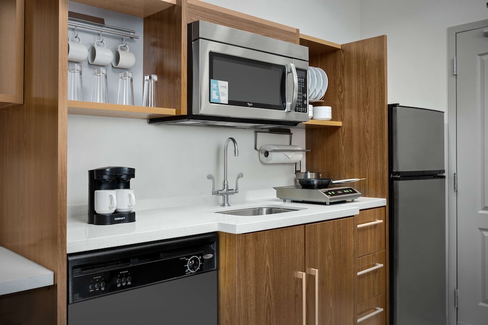 Home2 Suites by Hilton Jacksonville NC - photo 18