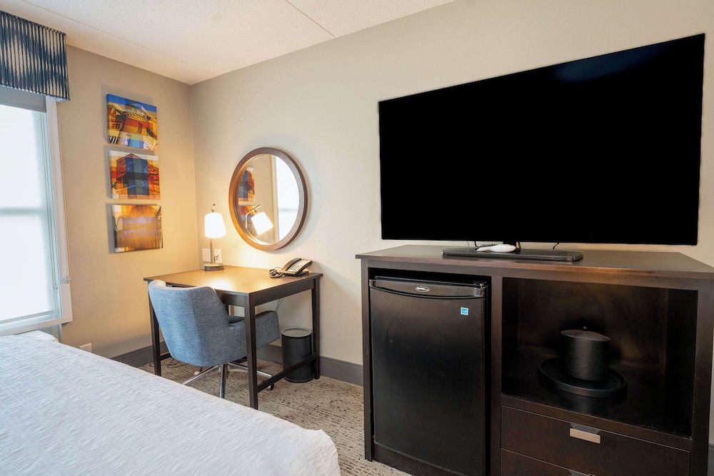 Hampton Inn & Suites Memphis East Germantown Area - photo 8