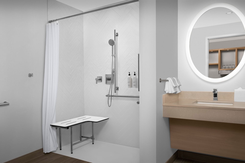 TownePlace Suites by Marriott Jacksonville Airport - photo 34
