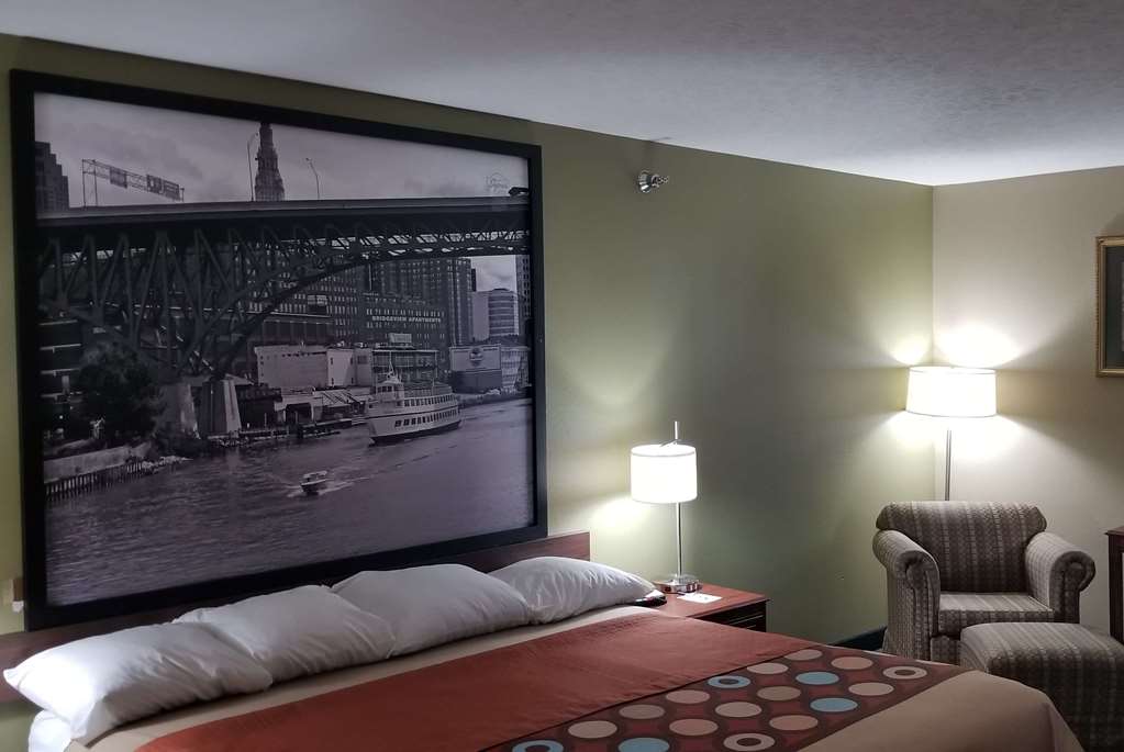 Super 8 by Wyndham Bellefontaine - photo 15