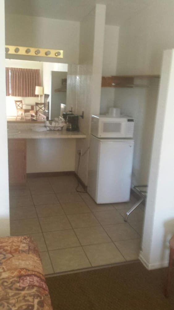 The Western Inn Motel and RV Park - featured photo