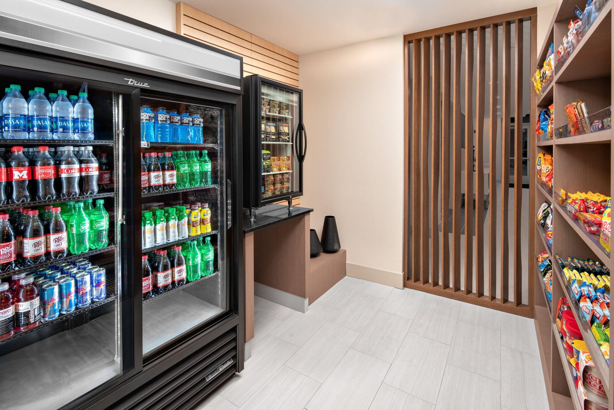 Holiday Inn Express & Suites Elkhorn Lake Geneva Area by IHG - photo 13
