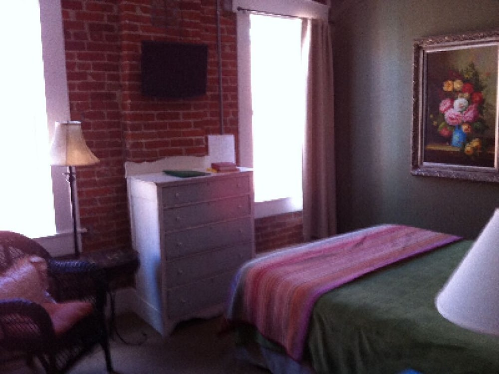 William Watson Hotel - photo 12