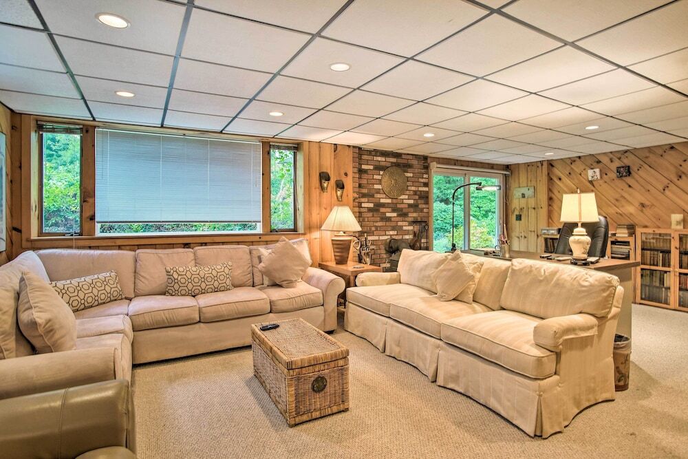 Deck and Grill Walk to Beaches Falmouth Retreat in Falmouth, United States