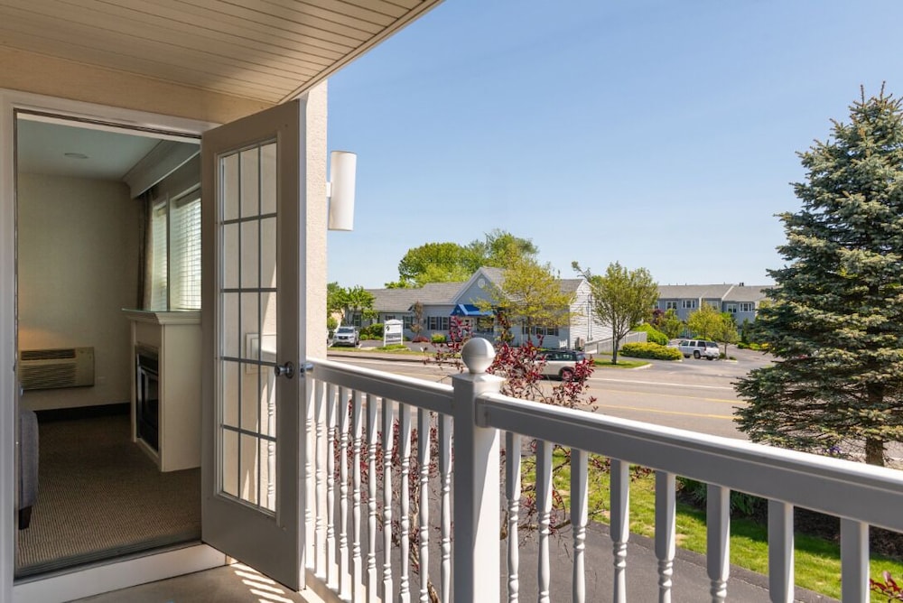 Ogunquit Hotel & Suites - photo 40