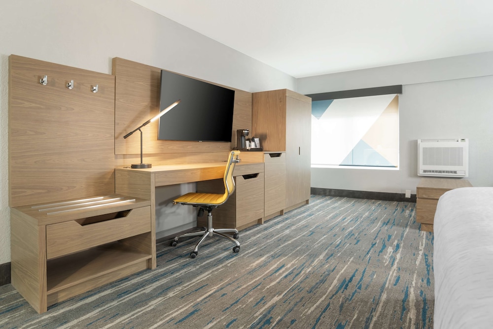 Best Western Plus Mobile Inn & Suites - photo 12