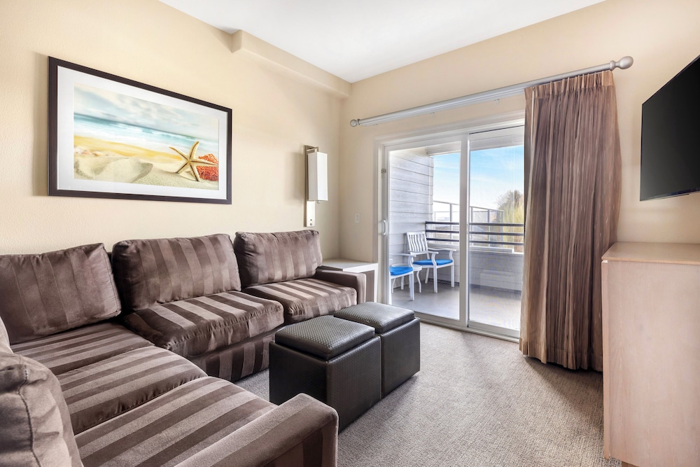 Hilton Vacation Club Riviera Beach & Shores CA - photo 33