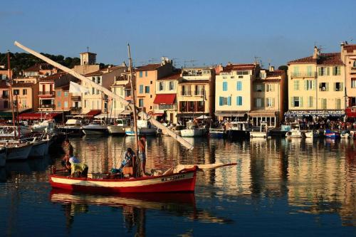 Le Piano - carbon neutral hotel in Cassis