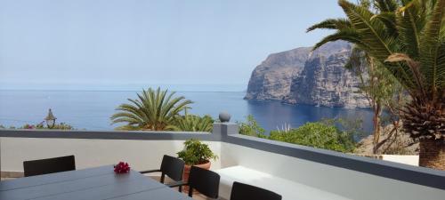Villa Los Gigantes View — 4-Star Luxury Hotel in Los Gigantes, Spain
