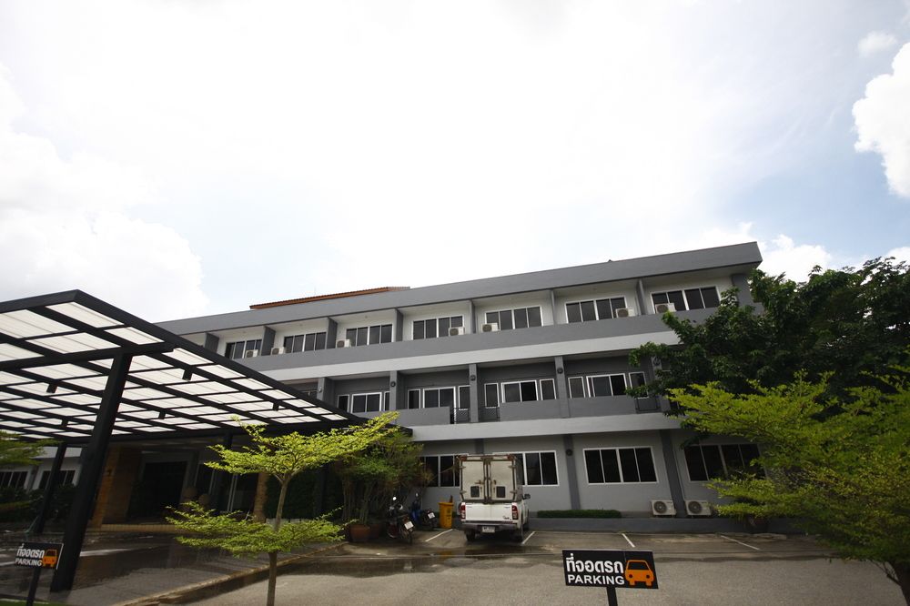 Pramsuk Hotel — Kabin Buri