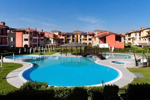 Appartamento Corina — 4-Star Luxury Hotel in Sirmione, Italy