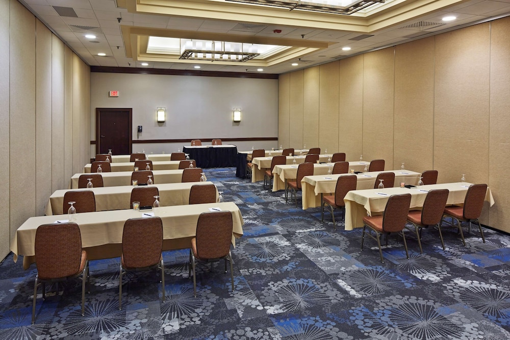 Hilton Raleigh North Hills - photo 52