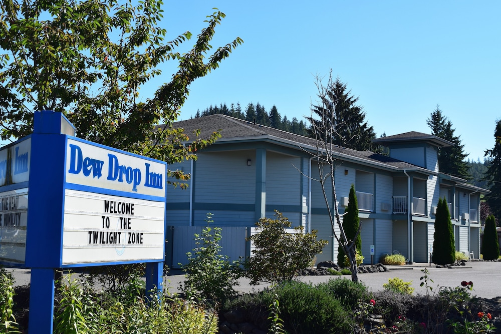 The Dew Drop Inn Motel - photo 52