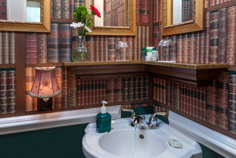 Abbington Green Bed & Breakfast Inn - photo 21