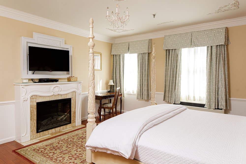 The Litchfield Inn - photo 47