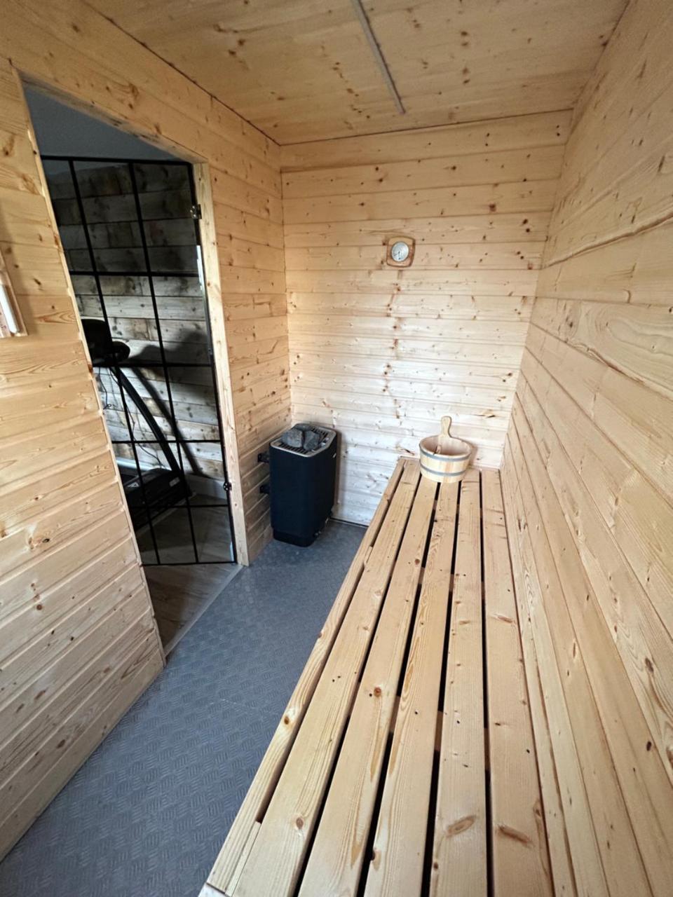 Eddies Lodge & Spa 3 bedroom cottage — 4-Star Luxury Hotel in Dungiven, United Kingdom