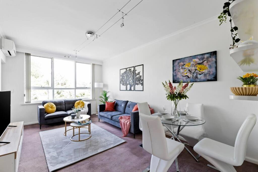 The Meadow Gardens — 4-Star Luxury Hotel in Melbourne, Australia